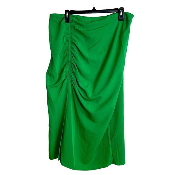 Eloquii Dresses & Skirts - Eloquii Green skirt plus size 16